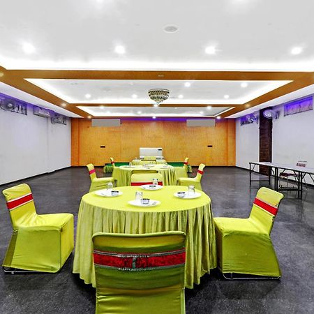 Itsy Hotels Anjali Mahal, 500 Mtrs From Mathura Railway Station Ngoại thất bức ảnh
