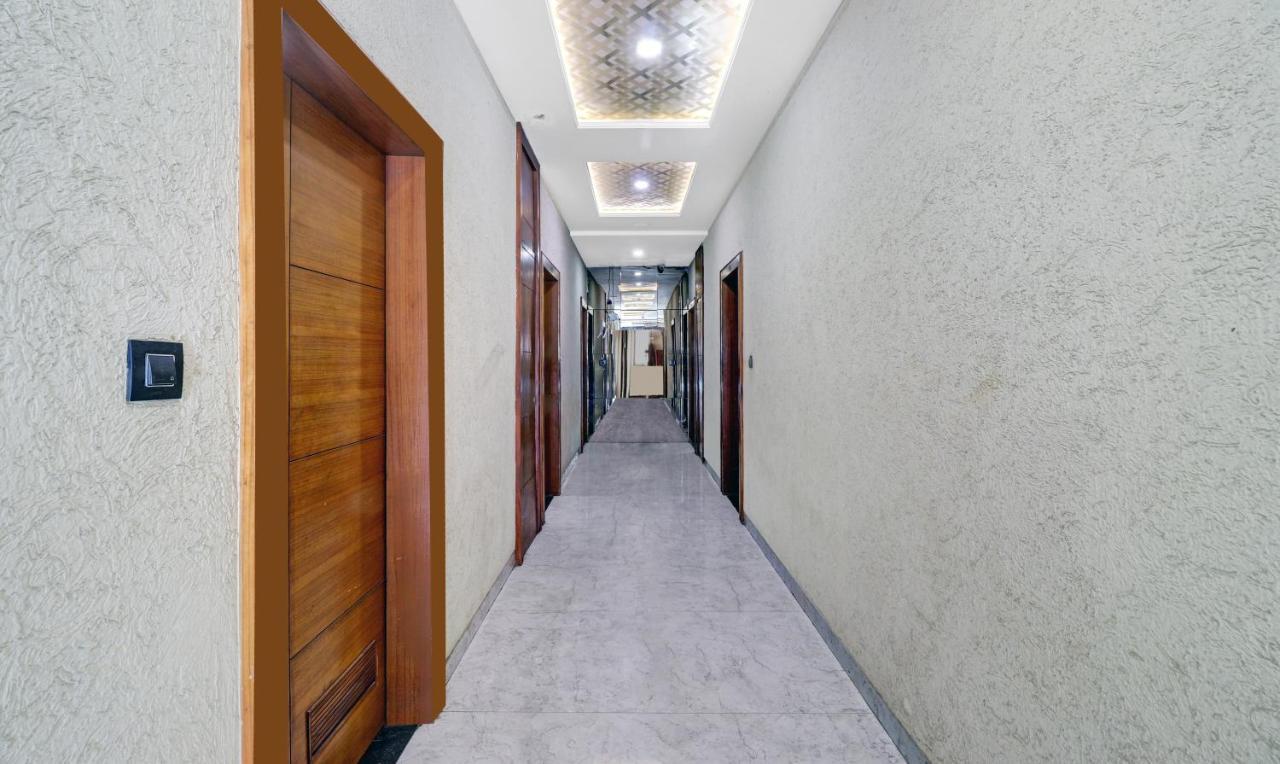 Itsy Hotels Anjali Mahal, 500 Mtrs From Mathura Railway Station Ngoại thất bức ảnh
