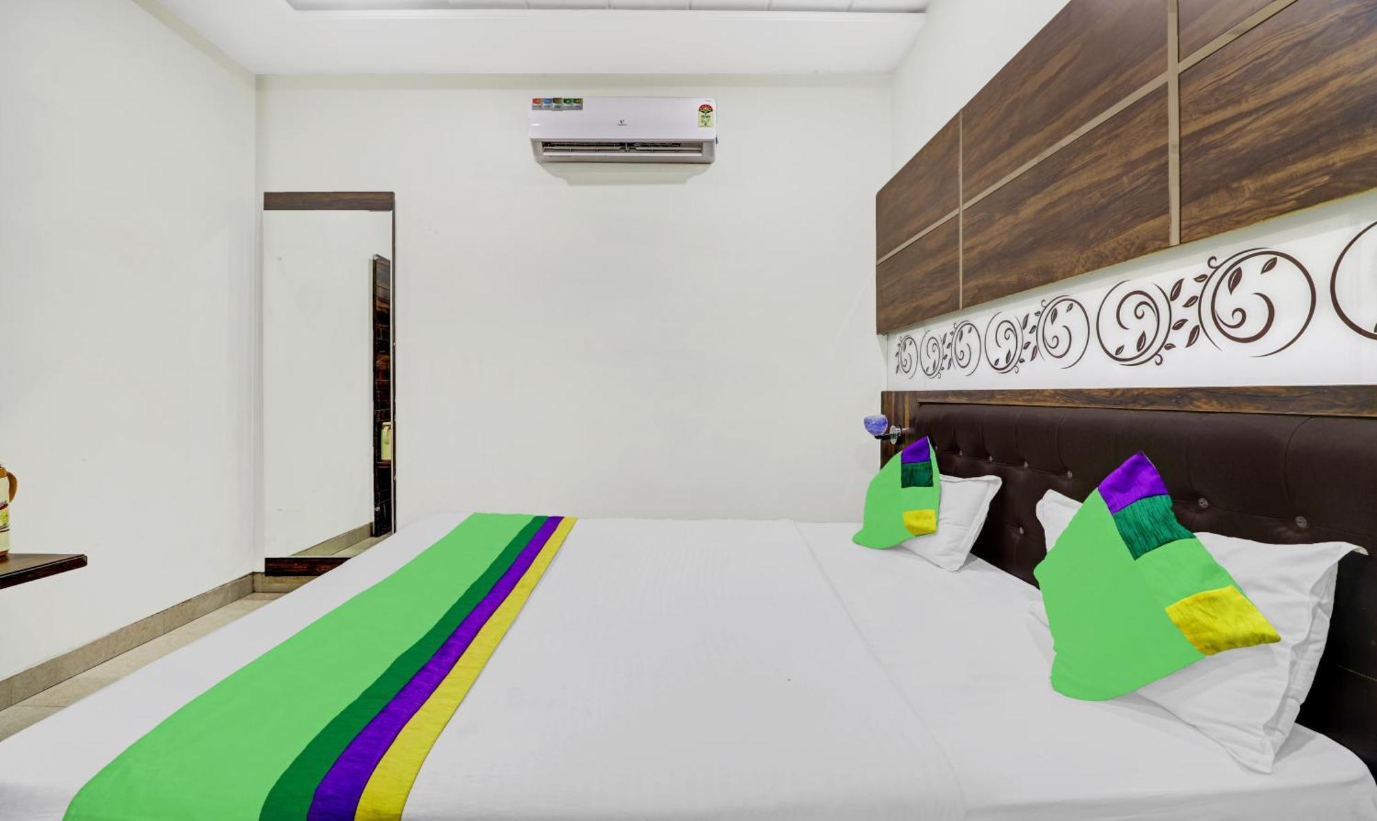 Itsy Hotels Anjali Mahal, 500 Mtrs From Mathura Railway Station Ngoại thất bức ảnh