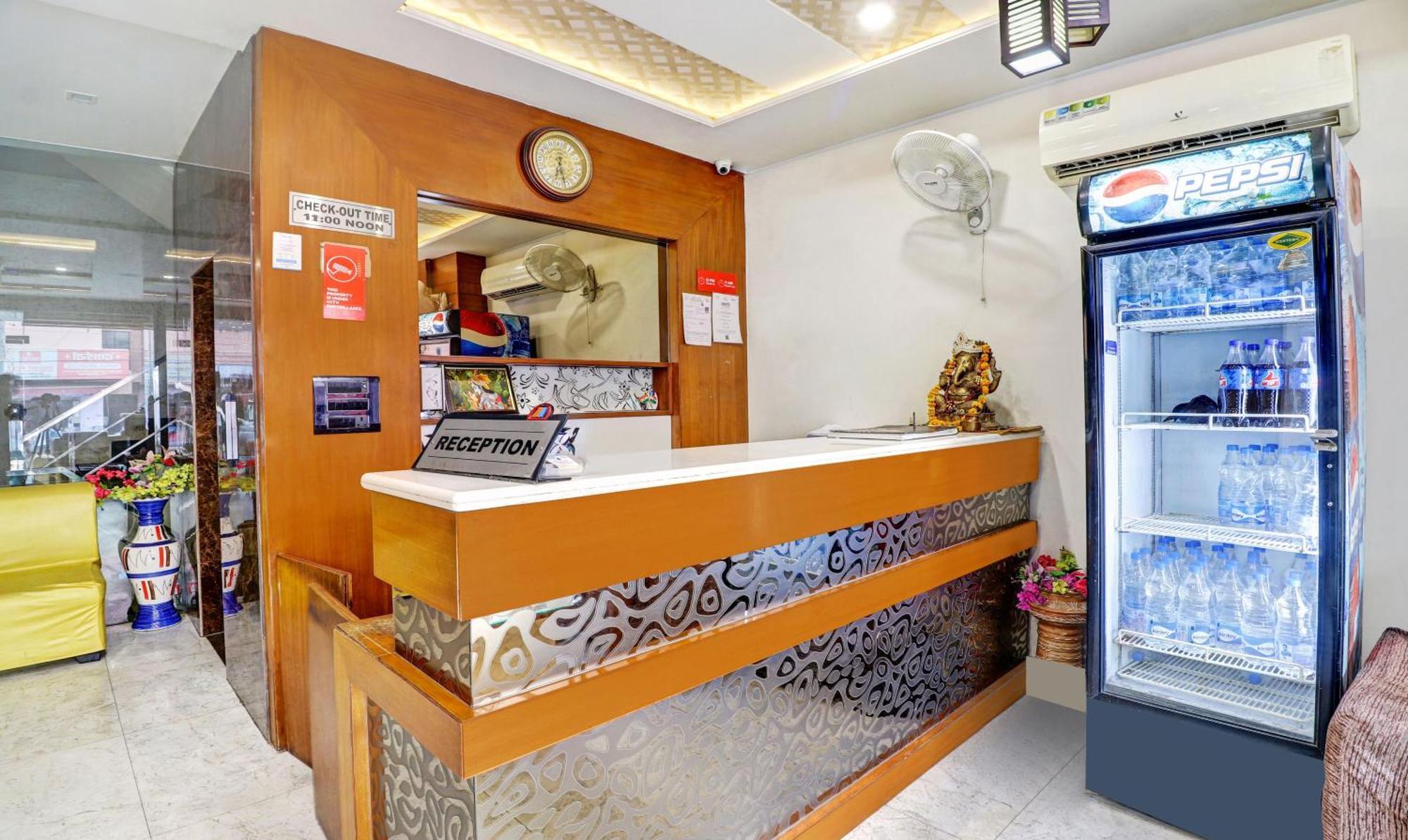 Itsy Hotels Anjali Mahal, 500 Mtrs From Mathura Railway Station Ngoại thất bức ảnh